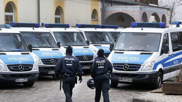 Poplach v nemeckej škole bol falošný, zasiahli desiatky policajtov
