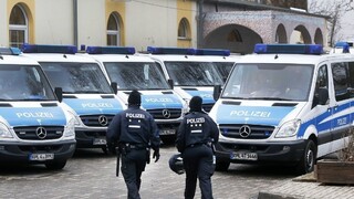 Poplach v nemeckej škole bol falošný, zasiahli desiatky policajtov