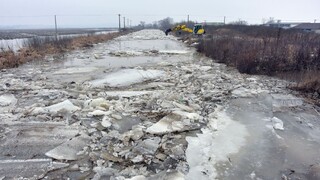 Odmäk zvyšuje hladiny riek, v obci na Zemplíne hrozí povodeň