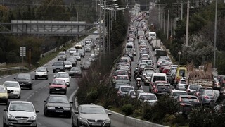 Štrajk komplikuje dopravu v Aténach, v uliciach vznikajú zápchy