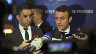 Francúzi sa obávajú hackerských útokov, Macron obviňuje Rusov