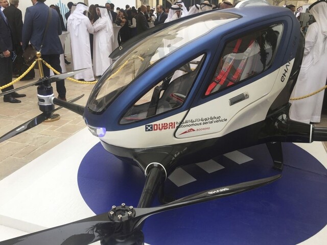 Dron ako lietajúci taxík? Dubaj sa chce vyhnúť dopravným zápcham