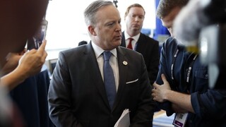 Vyberá si Biely dom novinárov? Na tlačovku nepustili popredné médiá