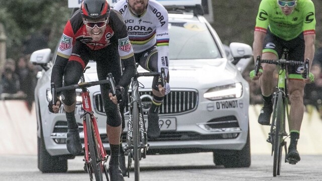 Sagana pokoril jeho veľký rival, flámska klasika ponúkla napínavý súboj