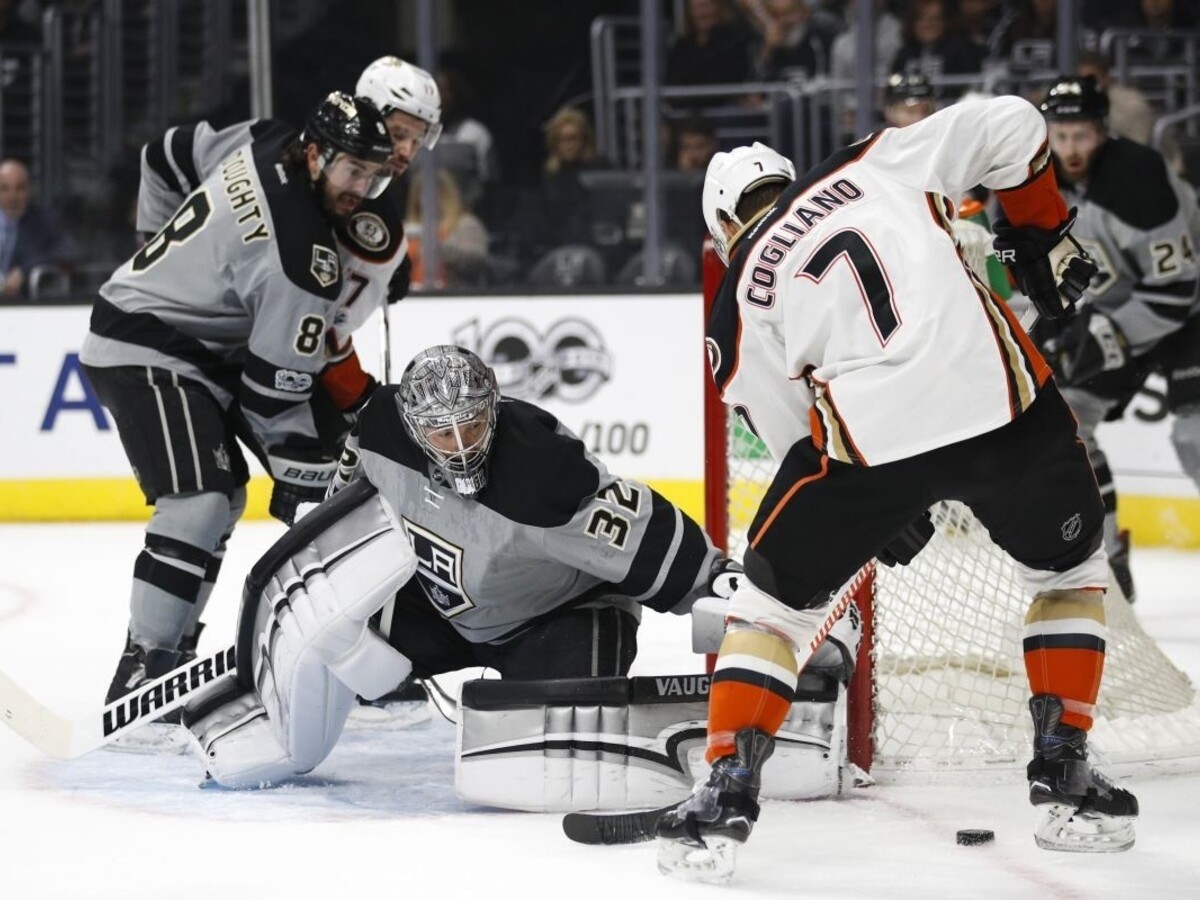 NHL: Quick späť v bránke Kings, Slováci iba medzi náhradníkmi
