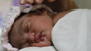 Bábätko dieťa novorodenec Filipíny Manila ilu 1140 px (SITA/AP) 