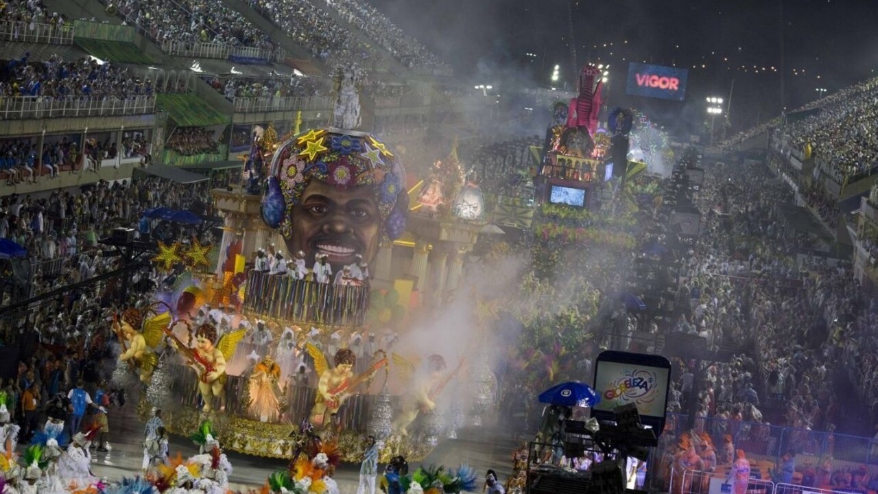 Karnevalový voz v Riu sa vymkol spod kontroly a vrazil do davu