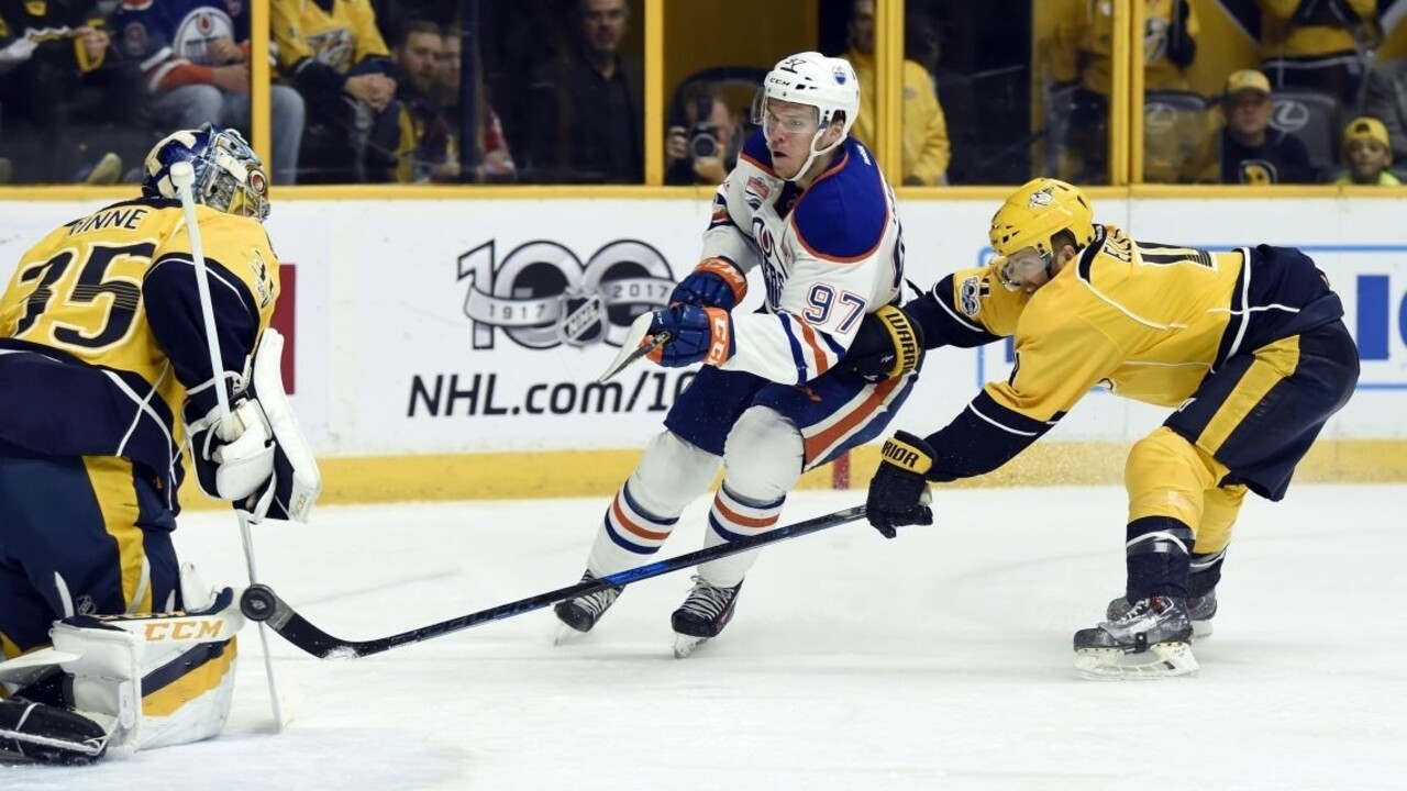 NHL: Štyri slovenské asistencie a Jurčov debut za Chicago