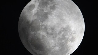 SpaceX plánuje výlet turistov okolo Mesiaca