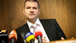 Na špecializovanom súde sa začal proces v kauze nástenkového tendra