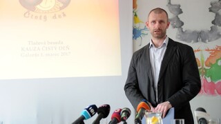 TB zariadenia Čistý deň o zvažovaní odchodu riaditeľa centra