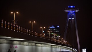 Most SNP Bratislava osvetlenie 1140 px (SITA/Marko Erd)