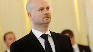 Šéfom ÚRSO má byť exriaditeľ SIS. Dohoda nie je, reaguje Úrad vlády