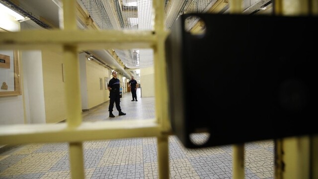 vazenie basa vaznica zatknutie 1140px (SITA/AP)