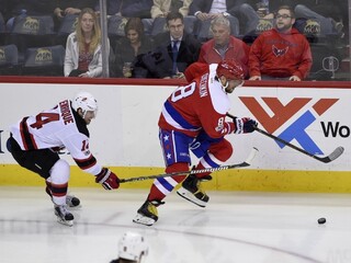 NHL: Washington s klubovým rekordom, Holtby vychytal nulu