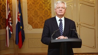 Briti odštartujú Brexit ešte v marci, potvrdil v Bratislave kľúčový muž