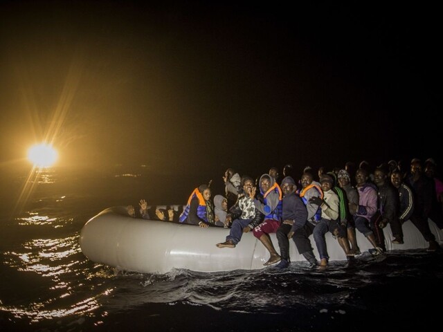Taliani zachránili vyše tisíc migrantov, smerovali do Európy
