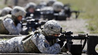 NATO už nie je svetom mužov, šéf aliancie tak vyzval ženy do ozbrojených síl