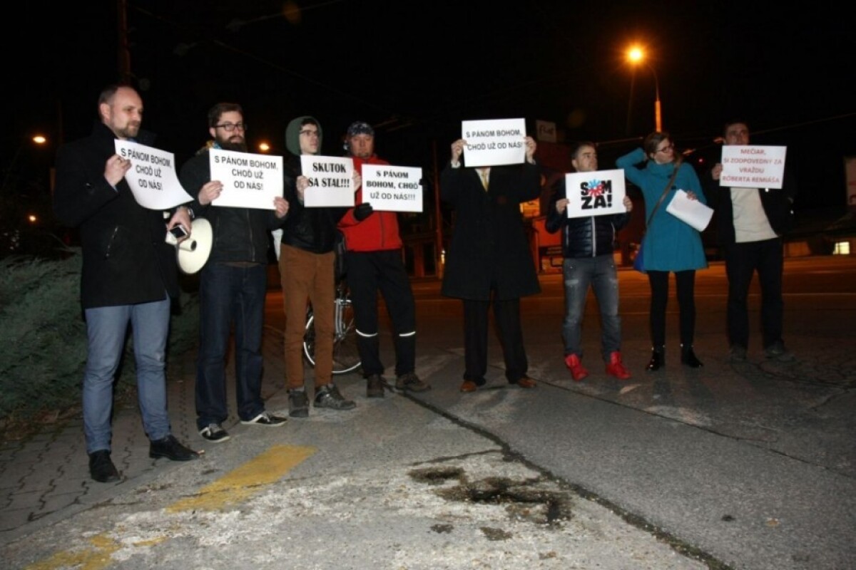 protest-viskupic-jozef-poliacik-martin-ta3-meciar-1140-px-sita-peter-madar_db4b9645.jpg