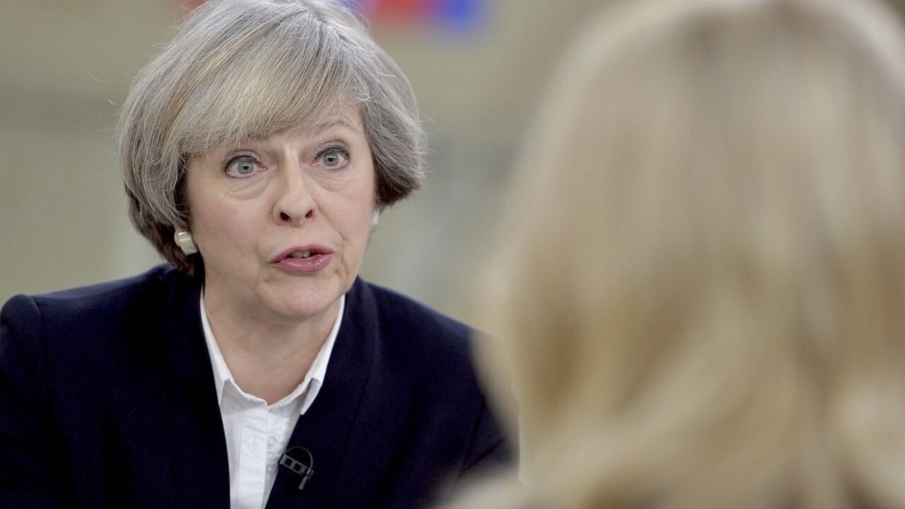 Briti sa obávajú ruskej propagandy, demokraciu ochráni minister