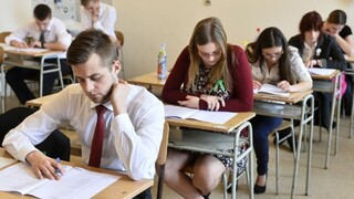 Začal sa maturitný týždeň. Vedomosti si overí vyše 40-tisíc stredoškolákov