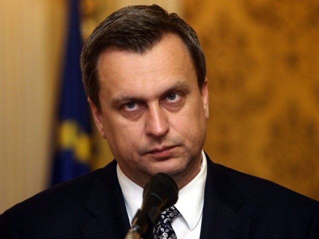 Ak by štát riadila SNS, reforma školstva by bola rýchlejšia, tvrdí Danko