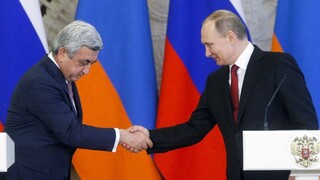 Putin rokoval s arménskym prezidentom o Náhornom Karabachu