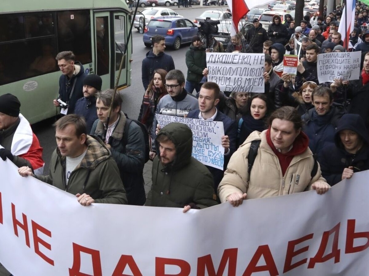 Proti Lukašenkovi sa zdvihol najväčší odpor za posledné roky