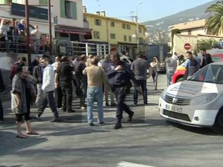 Chlapec s arzenálom zbraní spustil streľbu vo francúzskej škole