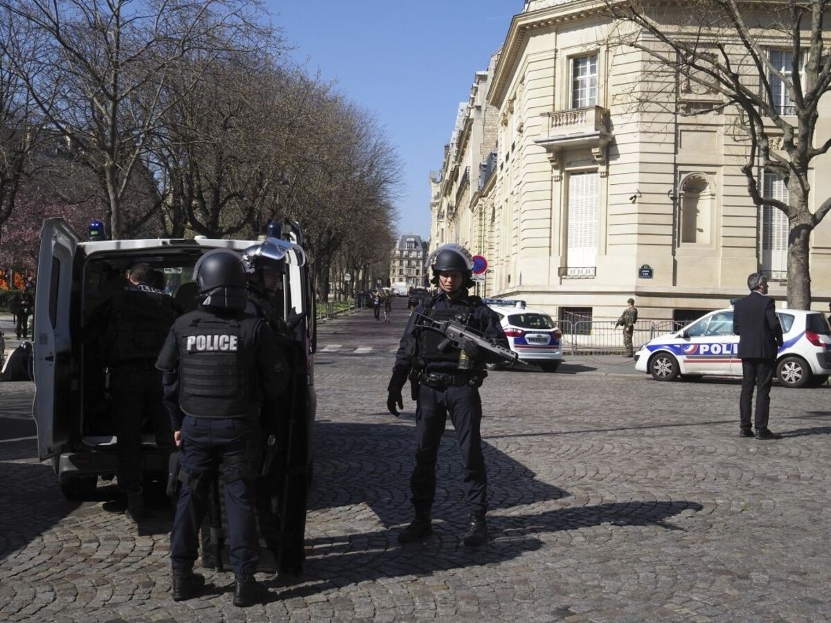 Polícia Francúzsko Paríž 1140px (SITA/AP)