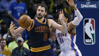 Clevelandu sa vrátil Love, ale zranili sa Irving a Shumpert