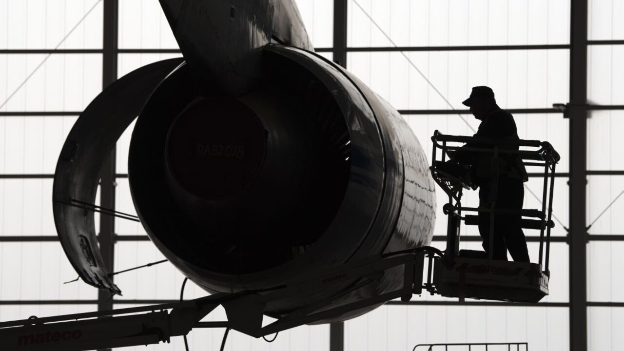 Dopravnému lietadlu odpadla vrtuľa, nasledovalo dramatické pristátie