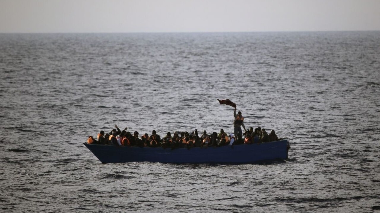 utečenci migranti more loď bárka čln 1140 px (SITA/AP)