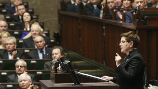 Poľská opozícia chce opäť odvolávať vládu, jej šance sú však malé