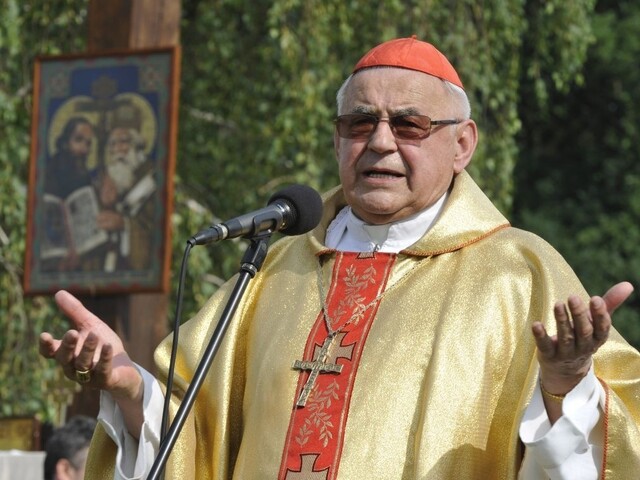 Český kardinál Miloslav Vlk podľahol zákernej chorobe