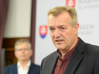 Zomrel bývalý novinár a politik Róbert Beňo