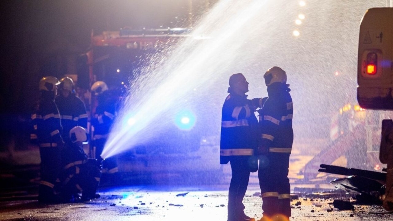 Hasiči mali plné ruky práce, zamestnávali ich požiare i silný vietor