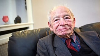 Zomrel britský spisovateľ, ktorý stvoril známeho inšpektora