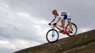 V druhej etape Cape Epic dominovala švajčiarsko-česká dvojica