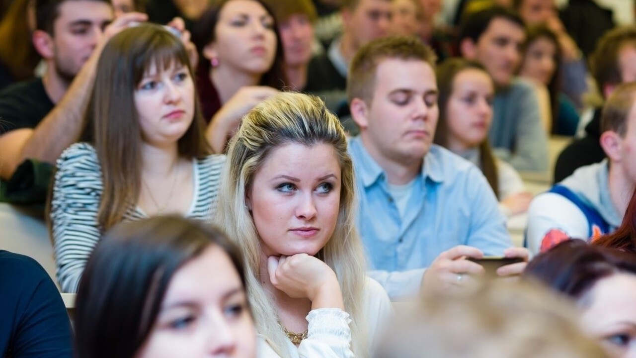 Dostať sa na pedagogickú fakultu by malo byť po novom ťažšie