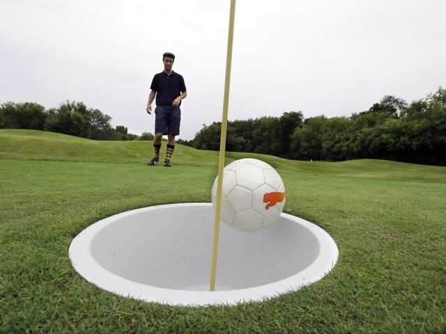 Slovanisti sa odreagovali a upevnili vzťahy, zahrali si footgolf
