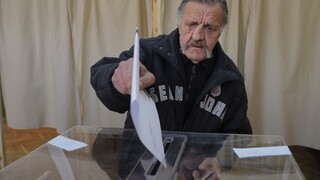 Voľby v Bulharsku vyhrala prozápadná strana expremiéra Borisova