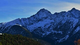 Tragédia v Tatrách. O život prišli turista a muž, ktorý mu išiel na pomoc