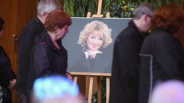 S Věrou Špinarovou sa prišli rozlúčiť desiatky tisíc fanúšikov