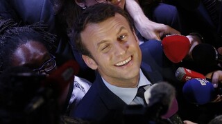 Macron chce vyhnať Národný front z krajiny. Vo voľbách si verí