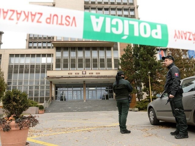 Slovenské súdy stále častejšie čelia bombovým vyhrážkam