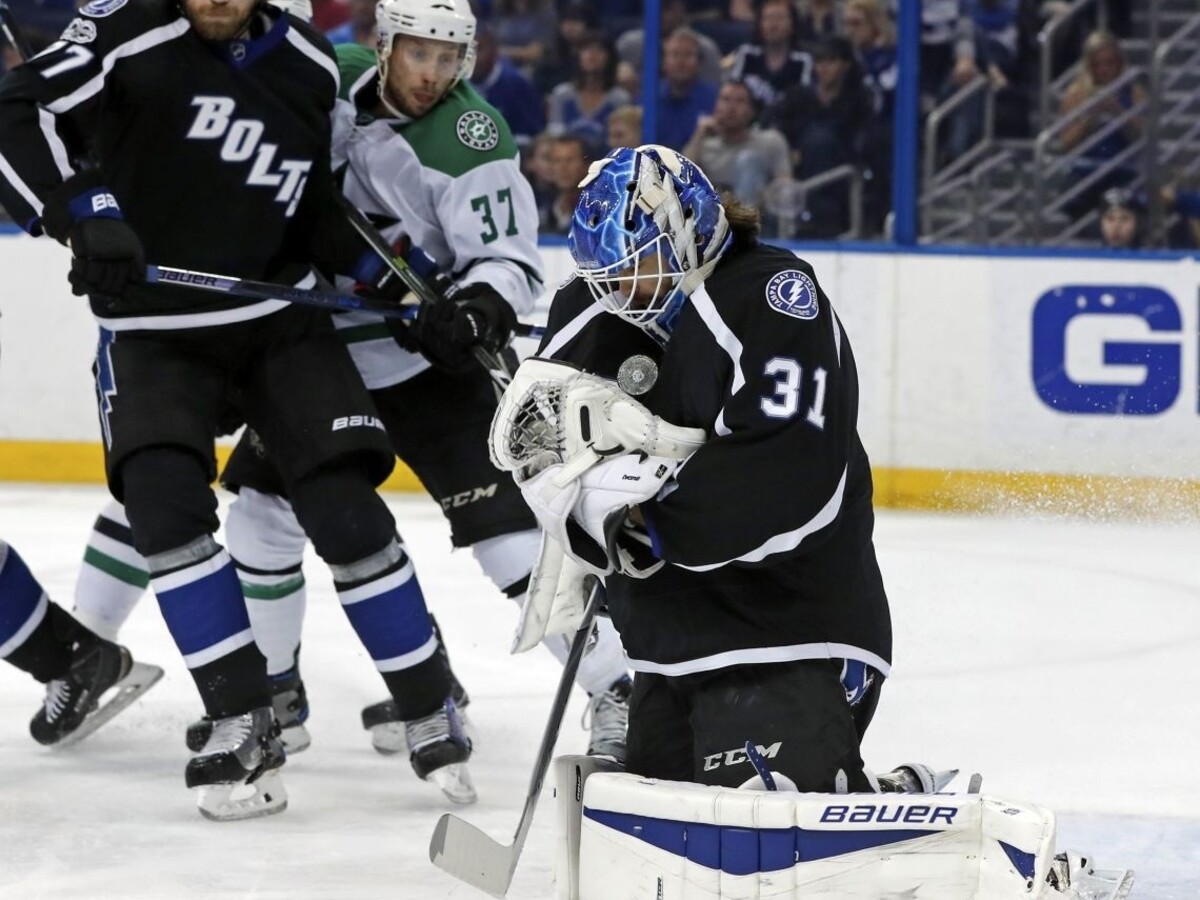 NHL: Asistencie Pánika a Cháru, Halák i Budaj vychytali víťazstvá