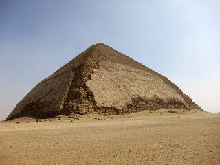 Egyptskí archeológovia objavili zvyšky doteraz neznámej pyramídy