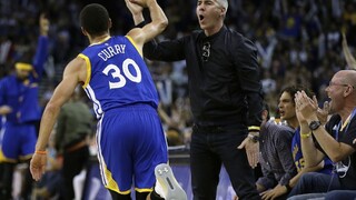 NBA: Warriors si poradili s Washingtonom, zažiaril najmä Curry