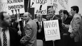 Odhlasované. Parlament zrušil najkontroverznejší Mečiarov počin